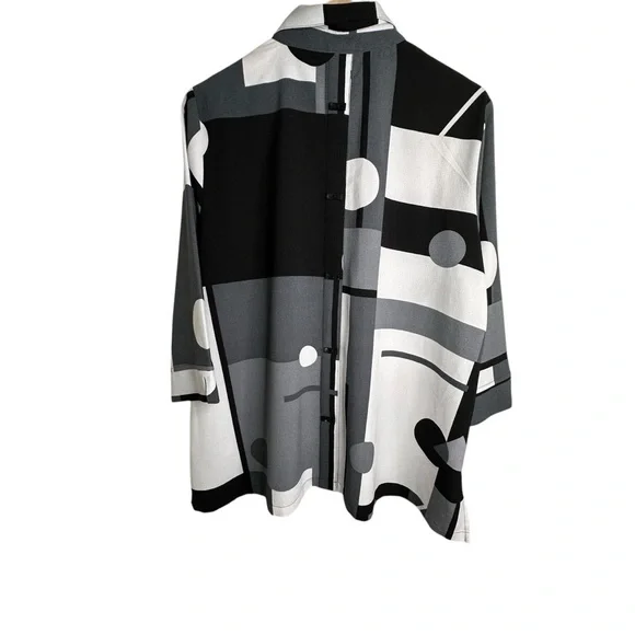 Ali Miles Women’s Black, White, and Gray Abstract Button-Up Shirt Size XL - Picture 2 of 8